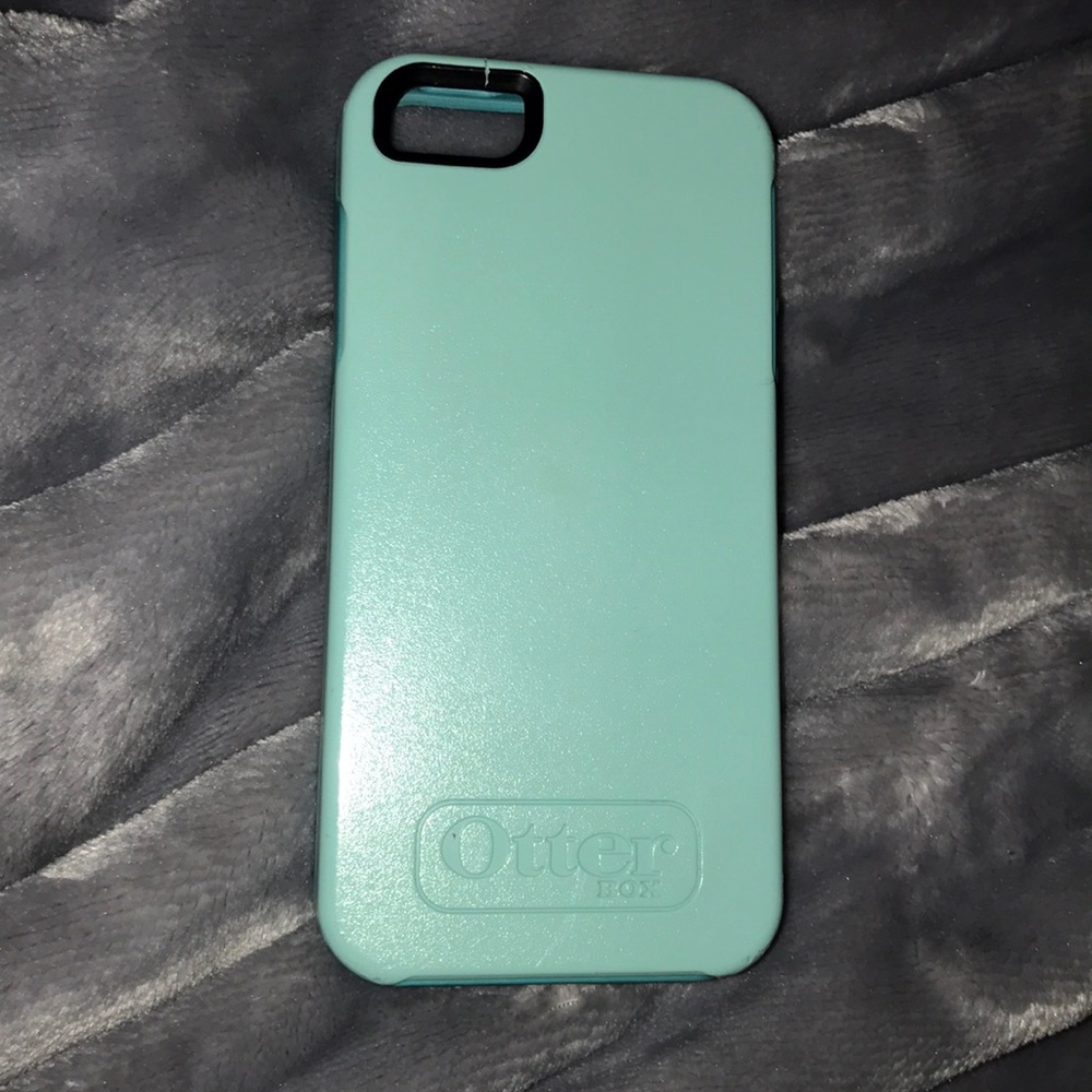 Otter box symmetry series case
